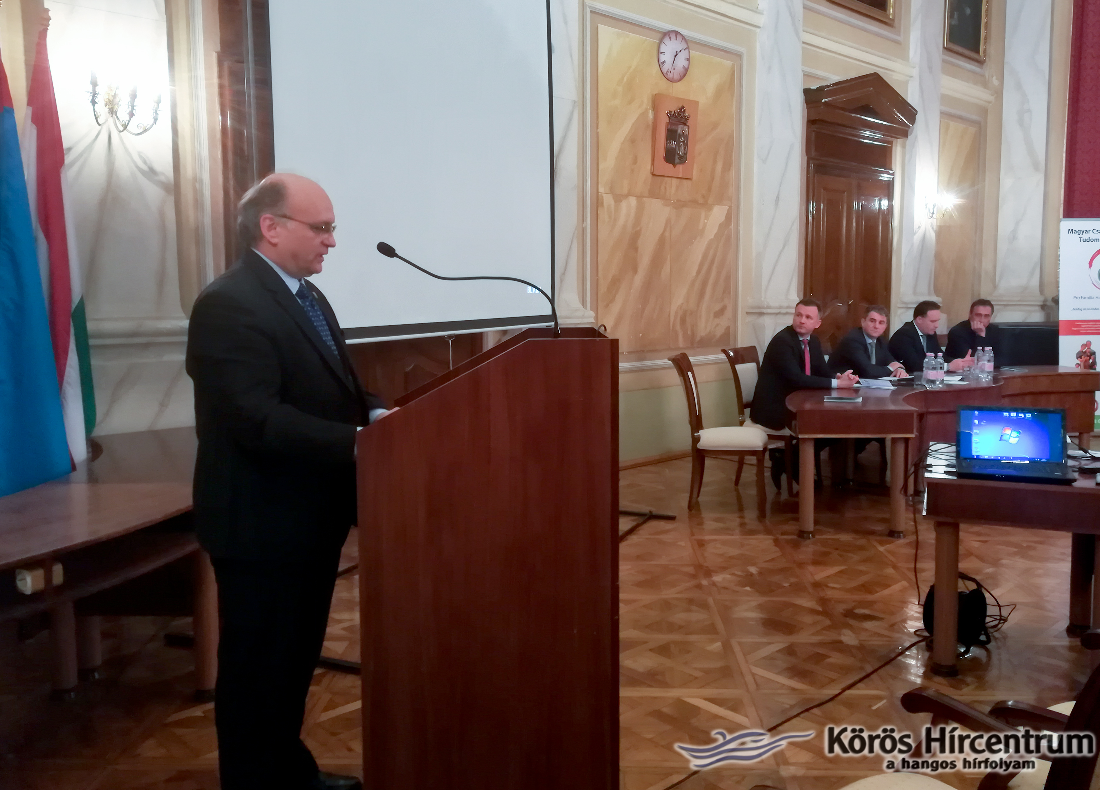 Folyamatos kihívást jelentenek a társadalmi és gazdasági életben a demográfiai változások Folyamatos kihívást jelentenek a társadalmi és gazdasági életben a demográfiai változások