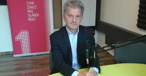 Az FM98.4 Mega Rádió reggeli műsora - Szarvas Péter, Békéscsaba Megyei Jogú Város polgármestere Az FM98.4 Mega Rádió reggeli műsora - Szarvas Péter, Békéscsaba Megyei Jogú Város polgármestere