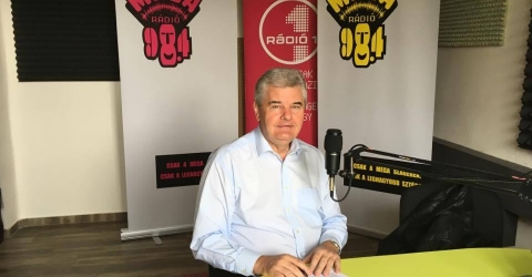 Az FM98.4 Mega Rádió reggeli műsora - Vantara Gyula, országgyűlési képviselő Az FM98.4 Mega Rádió reggeli műsora - Vantara Gyula, országgyűlési képviselő