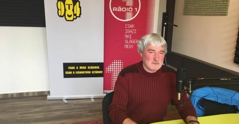 Az FM98.4 Mega Rádió reggeli műsora - Tóth Sándor, a Békéscsabai Atlétikai Club ügyvezető igazgatója Az FM98.4 Mega Rádió reggeli műsora - Tóth Sándor, a Békéscsabai Atlétikai Club ügyvezető igazgatója