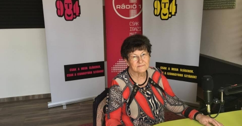 Az FM98.4 Mega Rádió reggeli műsora - Pál Miklósné, a Békés Megyei Népművészeti Egyesület elnöke Az FM98.4 Mega Rádió reggeli műsora - Pál Miklósné, a Békés Megyei Népművészeti Egyesület elnöke