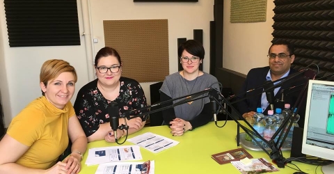 Az FM98.4 Mega Rádió reggeli műsora - Csumpilla Mariann, a Gyulai Koramentorház vezetője Az FM98.4 Mega Rádió reggeli műsora - Csumpilla Mariann, a Gyulai Koramentorház vezetője