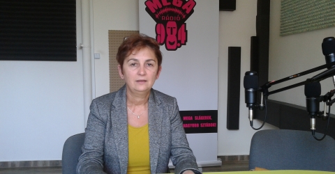 Az FM98.4 Mega Rádió reggeli műsora - Rakonczás Szilvia, a Békés Megyei Könyvtár igazgatója Az FM98.4 Mega Rádió reggeli műsora - Rakonczás Szilvia, a Békés Megyei Könyvtár igazgatója