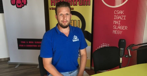 Az FM98.4 Mega Rádió reggeli műsora - Kis Gergő, 14-es Street Jam Fest szervezője Az FM98.4 Mega Rádió reggeli műsora - Kis Gergő, 14-es Street Jam Fest szervezője